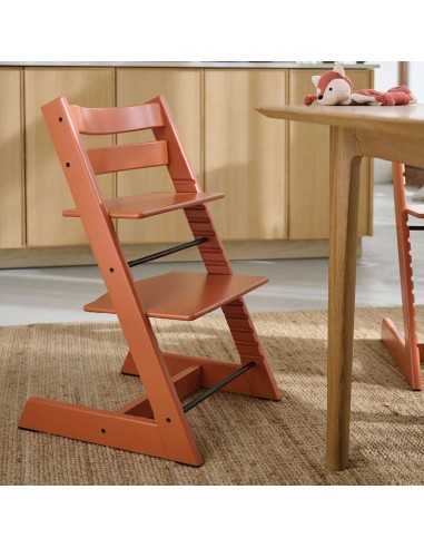 Trona Tripp Trapp Terracota en comedor