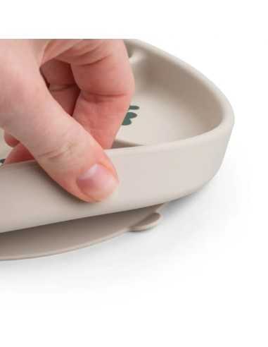 Plato Con Ventosa y Compartimientos Pequeña Granja de Done by Deer Arena