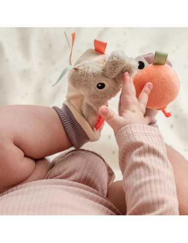 Calcetines con sonajero Done by Deer para estimular al bebé