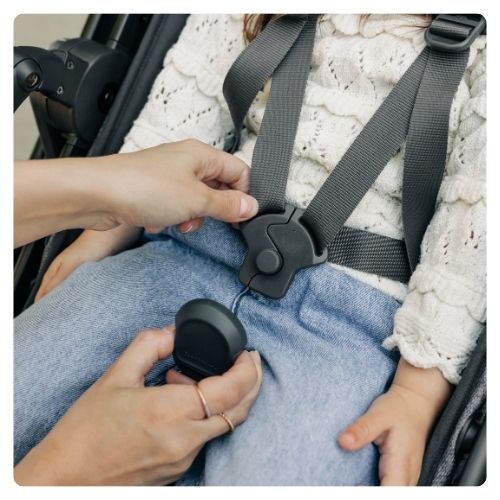 arnes magnético fácil de colocar del uppababy vista v3