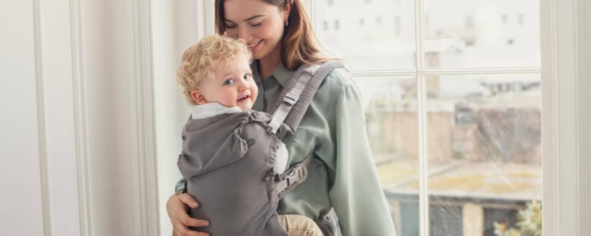 ergonomía en el porteo en una mochila portabebés cómoda