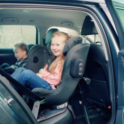 Sillas para el coche: la información básica que todo padre debe conocer